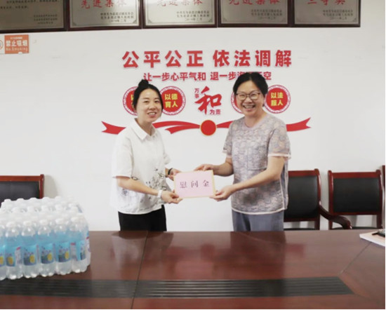 161433-618538.jpg 151504-126108.jpg