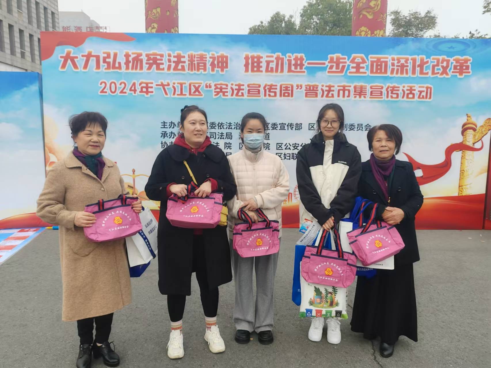 164531-989731.jpg 164531-989731.jpg