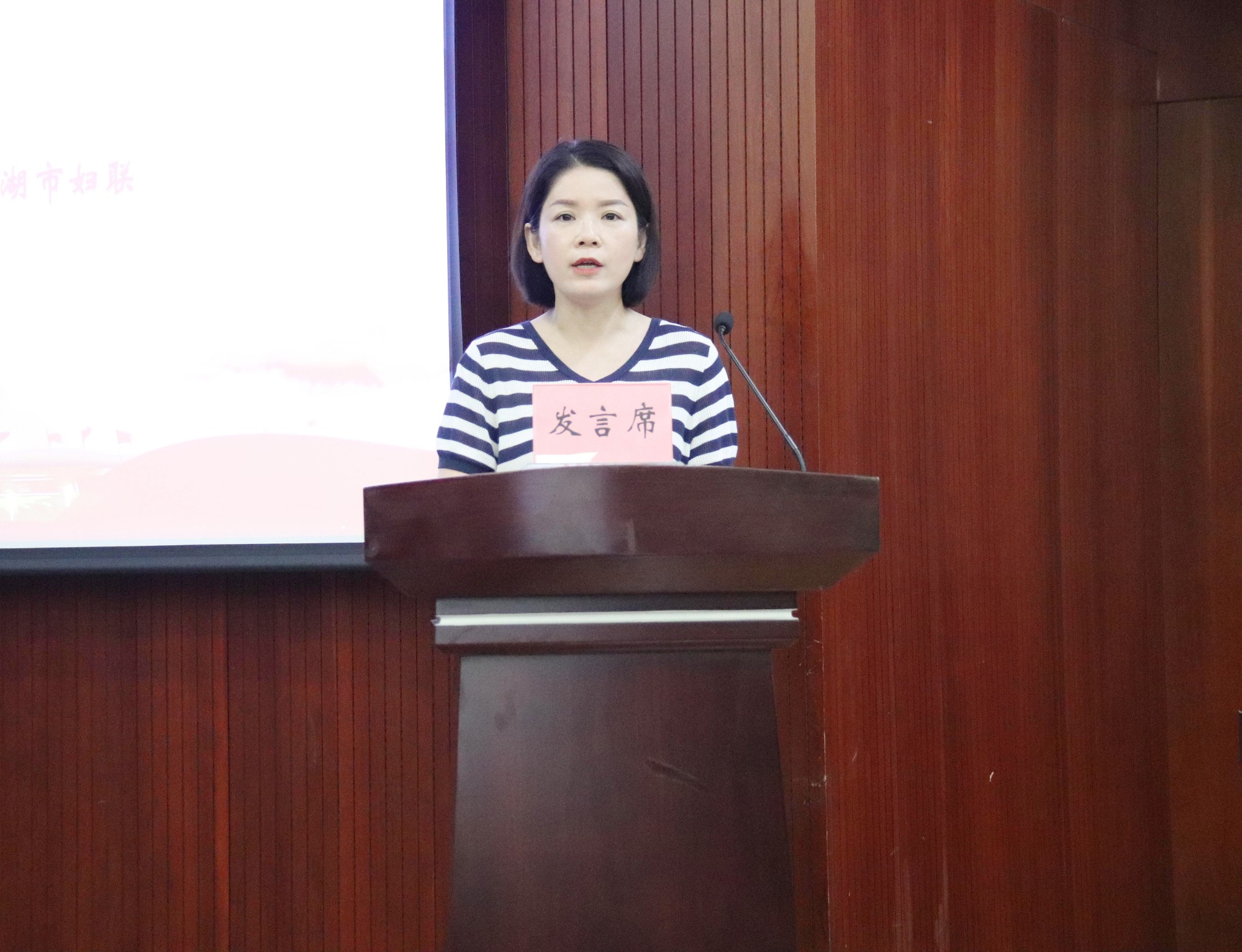 163841-921224.jpg 163841-921224.jpg