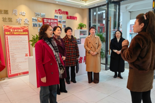 103917-793493.jpg 12.25.jpg