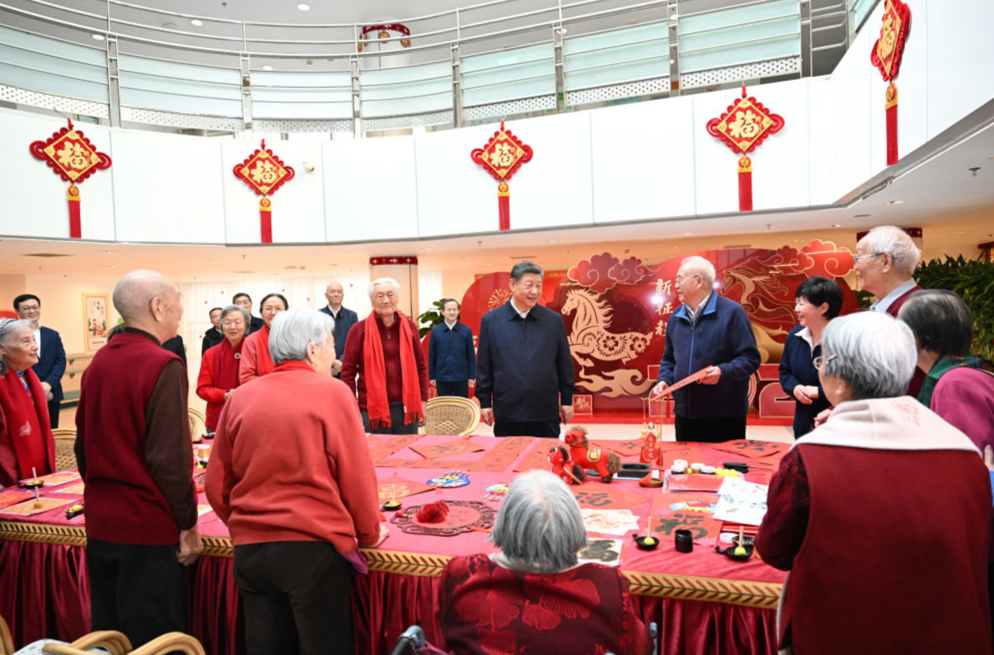 习近平总书记走进百姓家